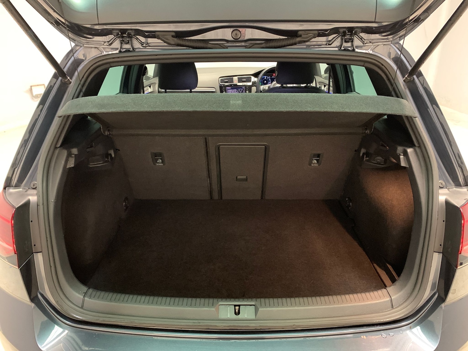 Used Volkswagen Golf 2020 for sale - 76480068: Photo 33