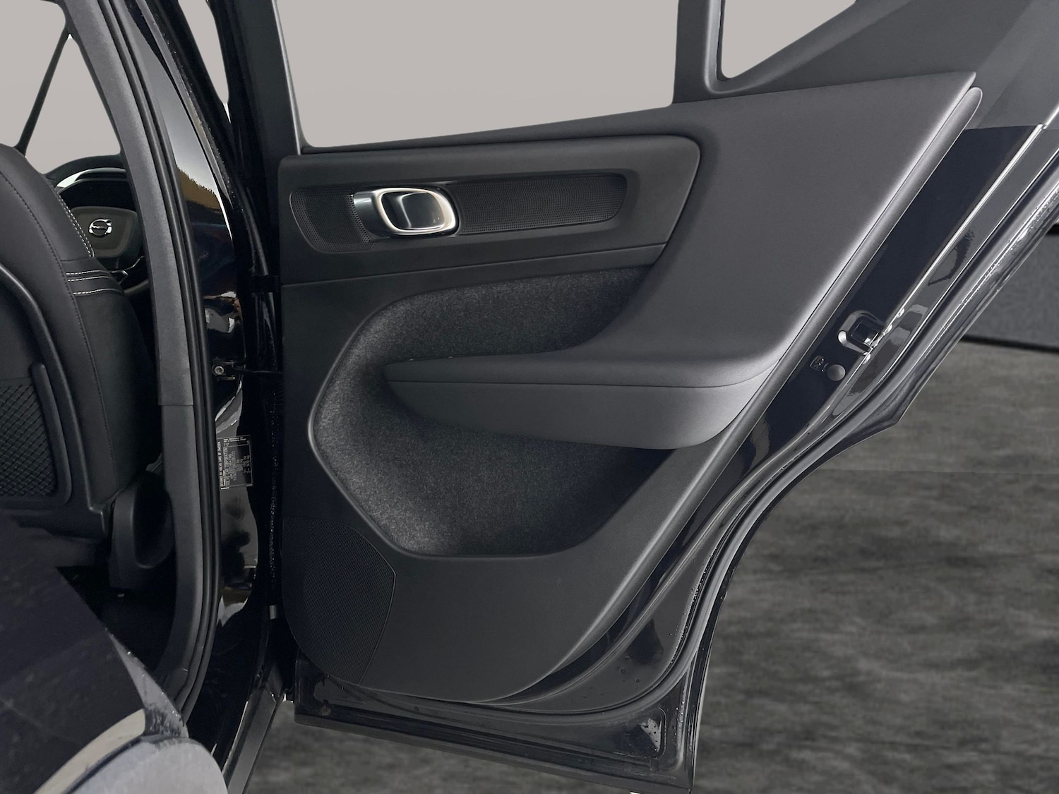 Used Volvo XC40 for sale - 77186690: Photo 38