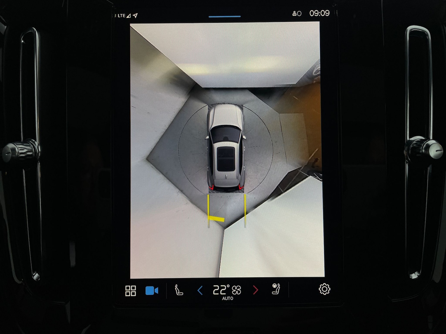 Used Volvo XC40 for sale - 77186690: Photo 7