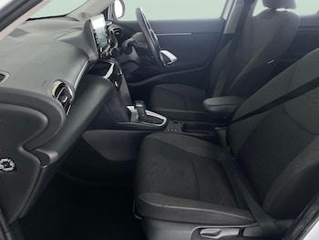 Used Toyota Yaris Cross 2023 for sale - 78744558: Photo