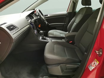 Used Volkswagen Golf 2019 for sale - 78305375: Photo