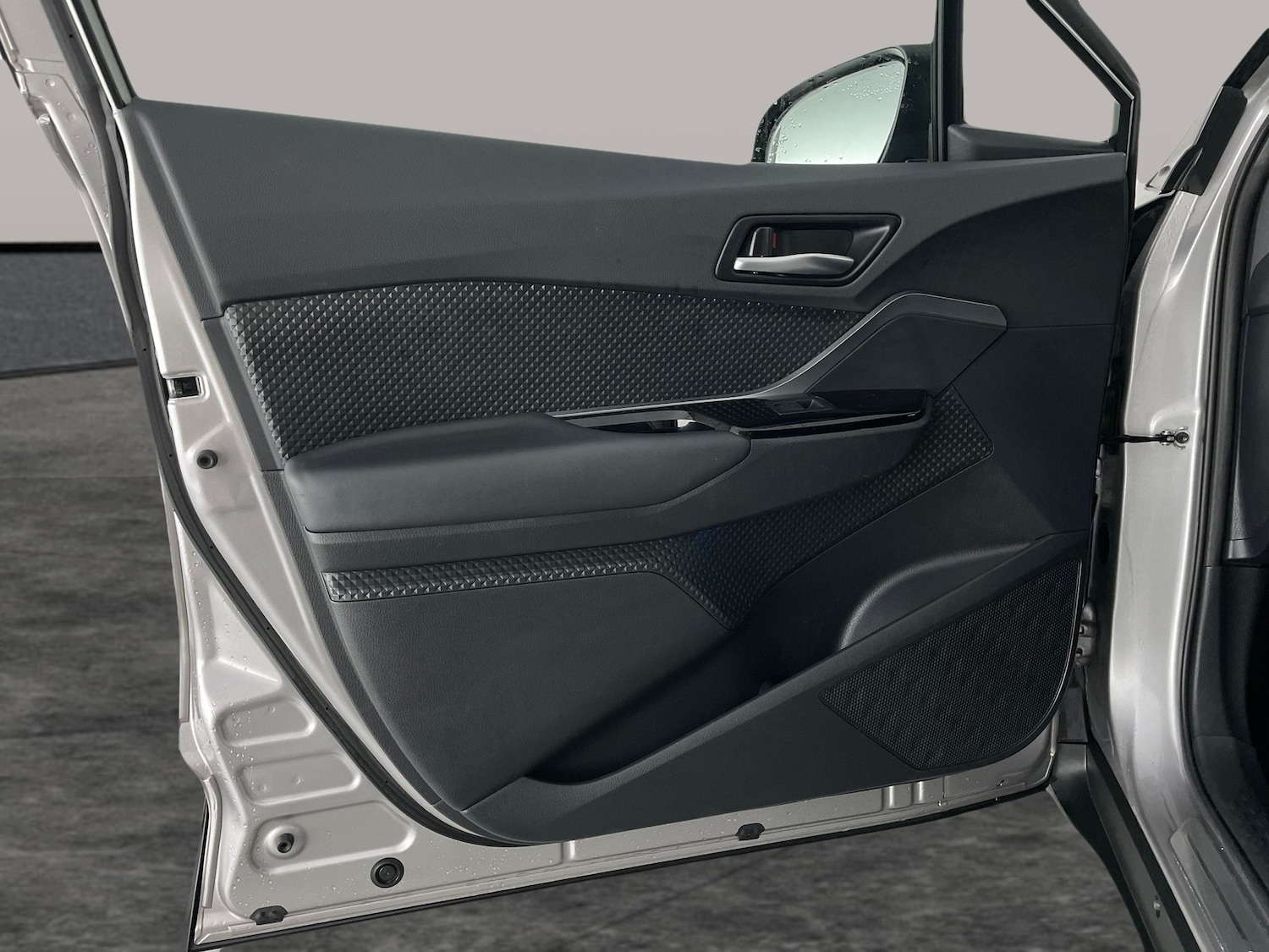 Used Toyota C-HR 2021 for sale - 77034031: Photo 27