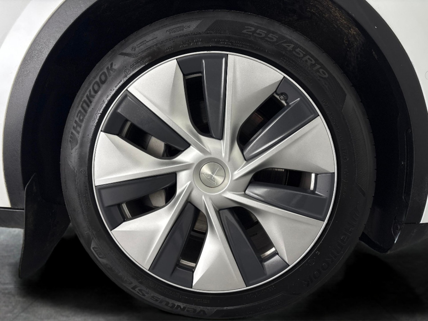 Used Tesla Model Y 2022 for sale - 77819350: Photo 32