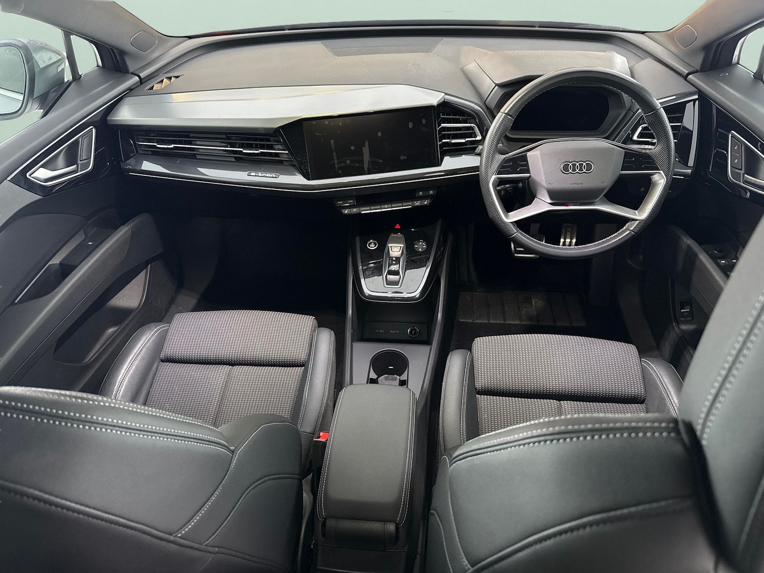 Used Audi Q4 e-tron 2023 for sale - 77138083: Photo 6