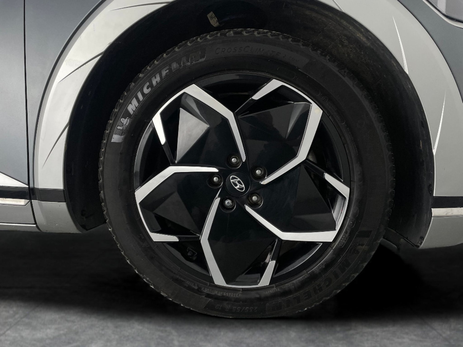 Used Hyundai IONIQ 5 2024 for sale - 78133969: Photo 32