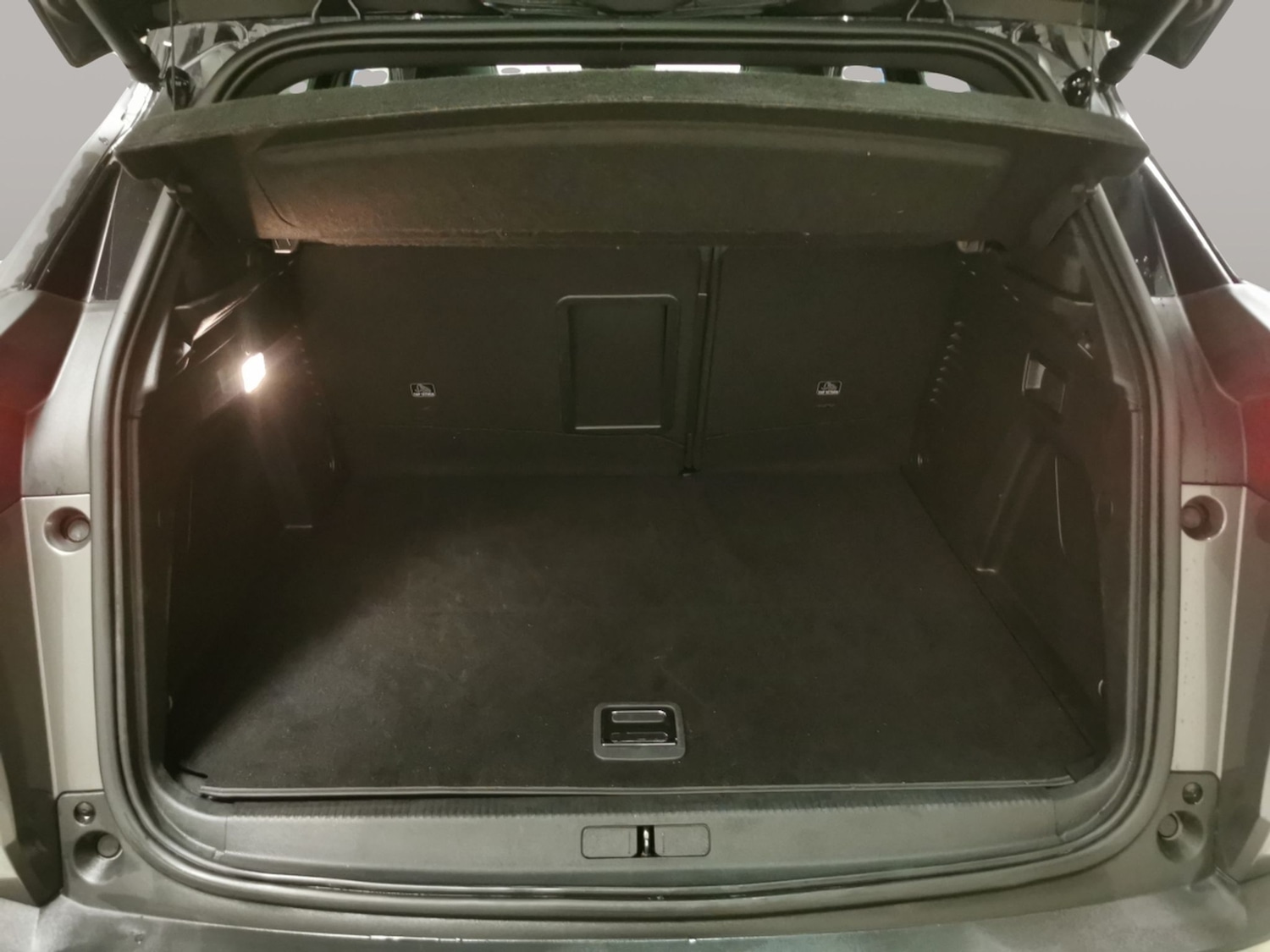 Used Peugeot 3008 2023 for sale - 76901843: Photo 32