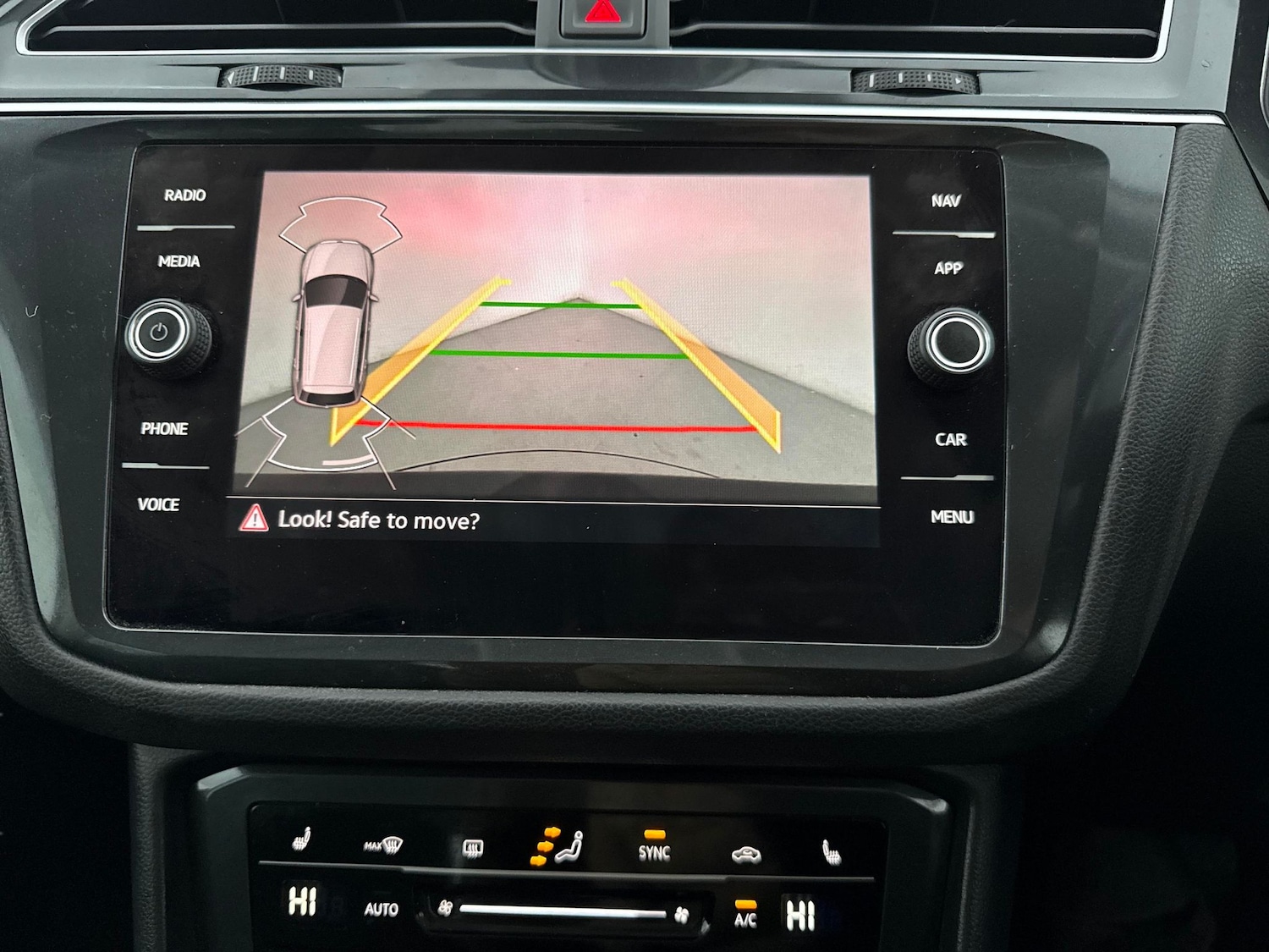 Used Volkswagen Tiguan 2020 for sale - 78054017: Photo 6