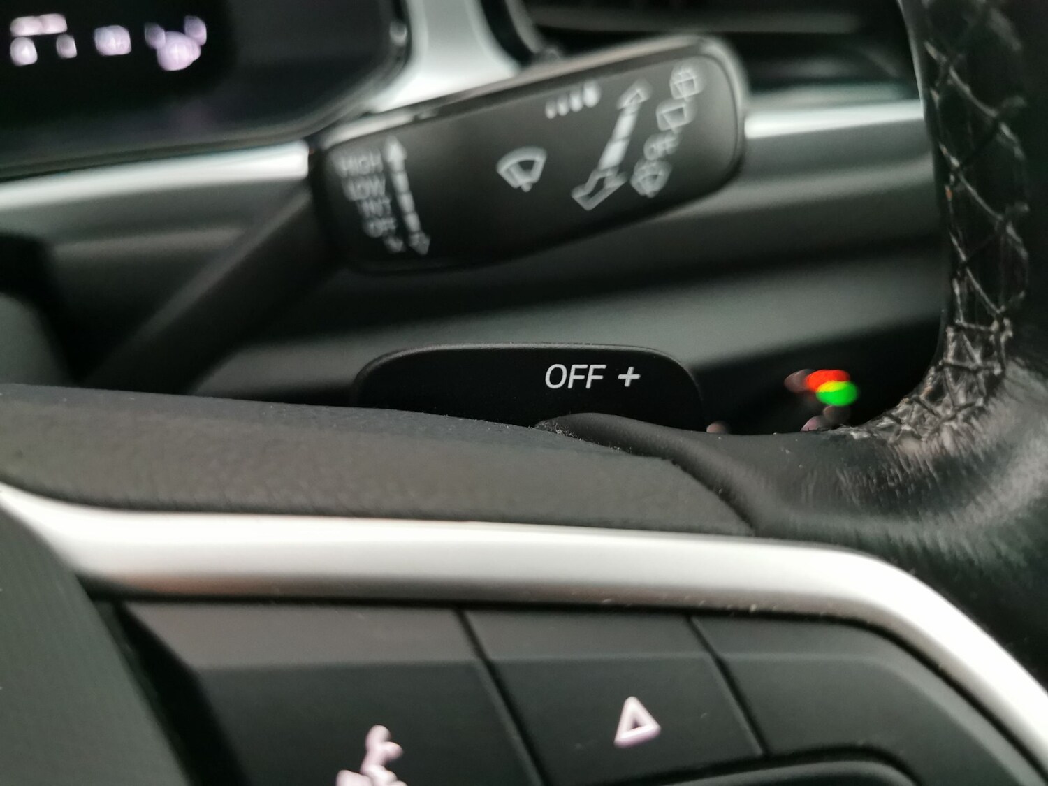 Used Volkswagen T-Roc for sale - 77715885: Photo 18