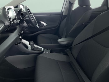 Used Toyota Yaris 2022 for sale - 78337603: Photo