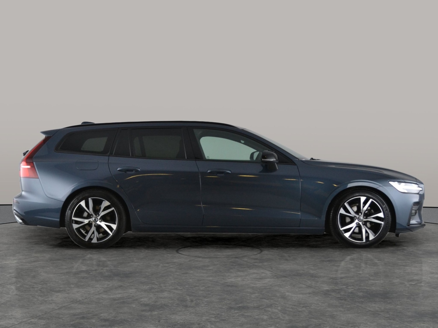 Used Volvo V60 2021 for sale - 76467516: Photo 14