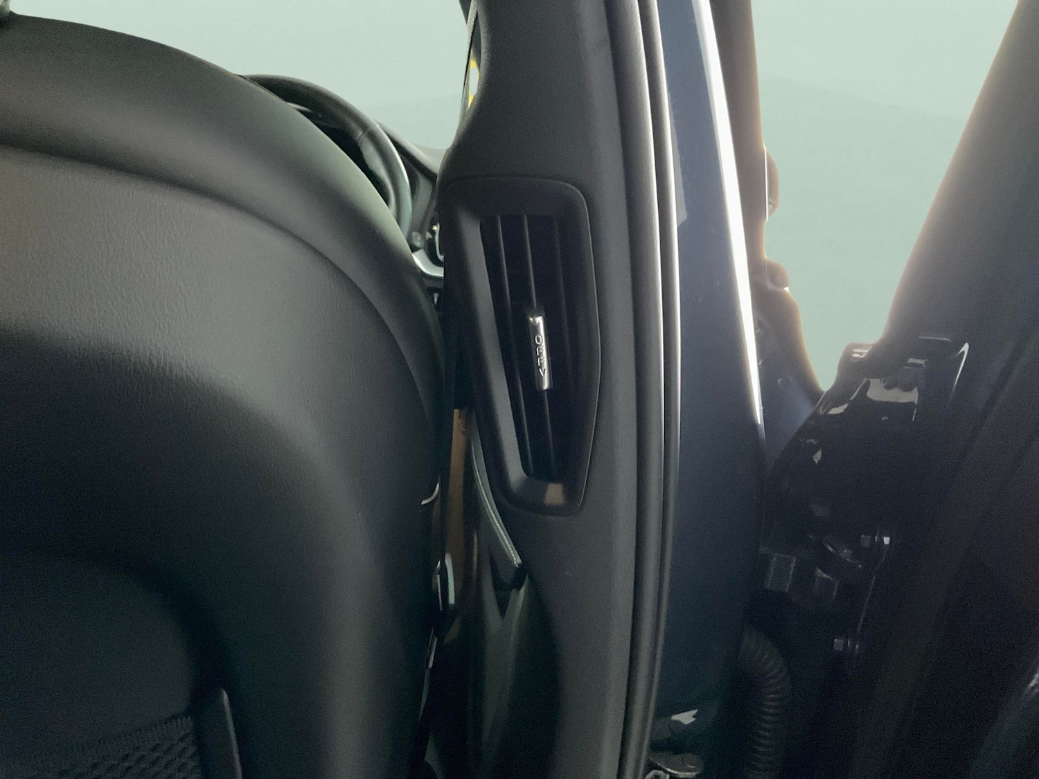 Used Volvo V60 2021 for sale - 76467516: Photo 17