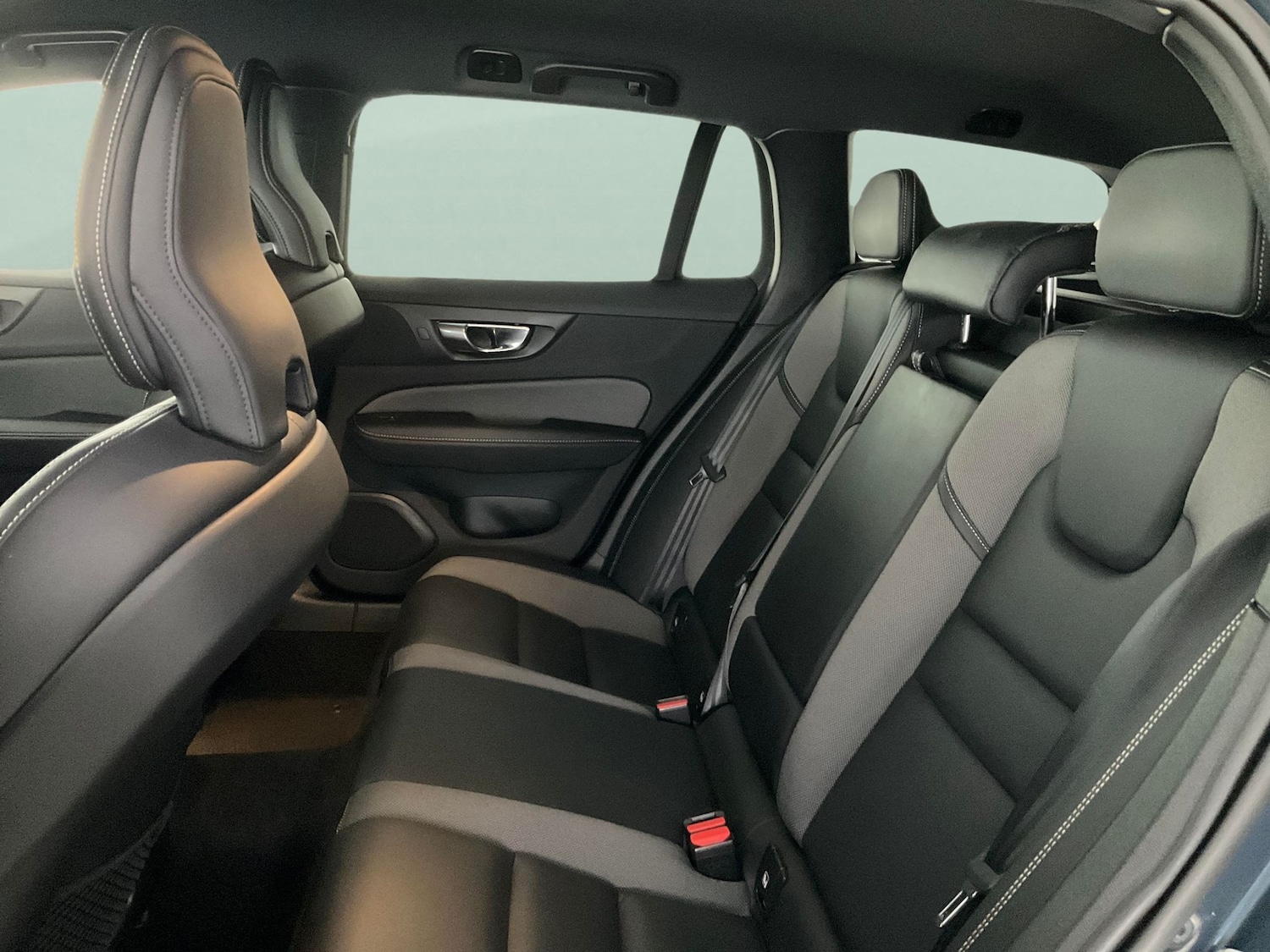 Used Volvo V60 2021 for sale - 76467516: Photo 28