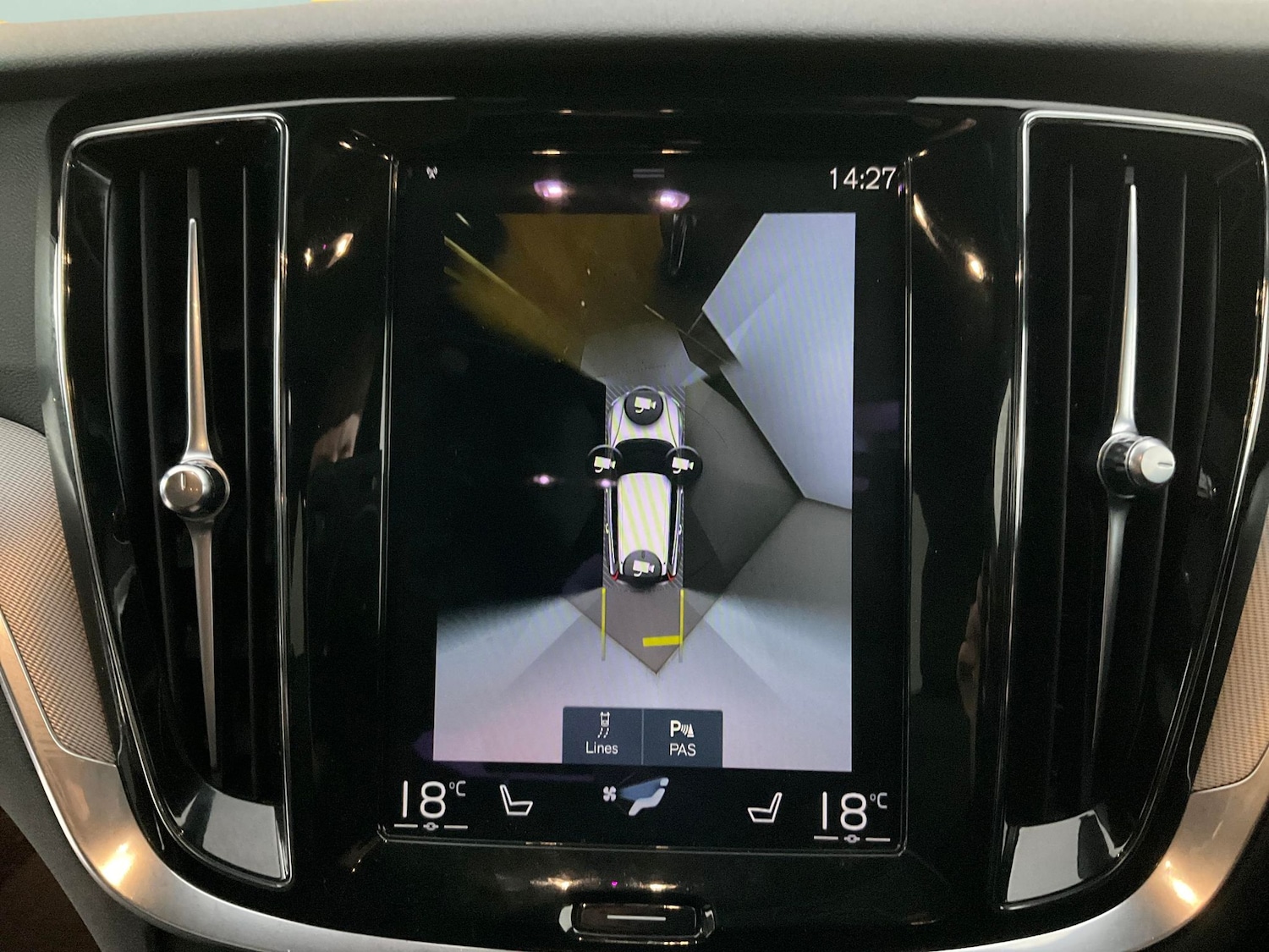 Used Volvo V60 2021 for sale - 76467516: Photo 8