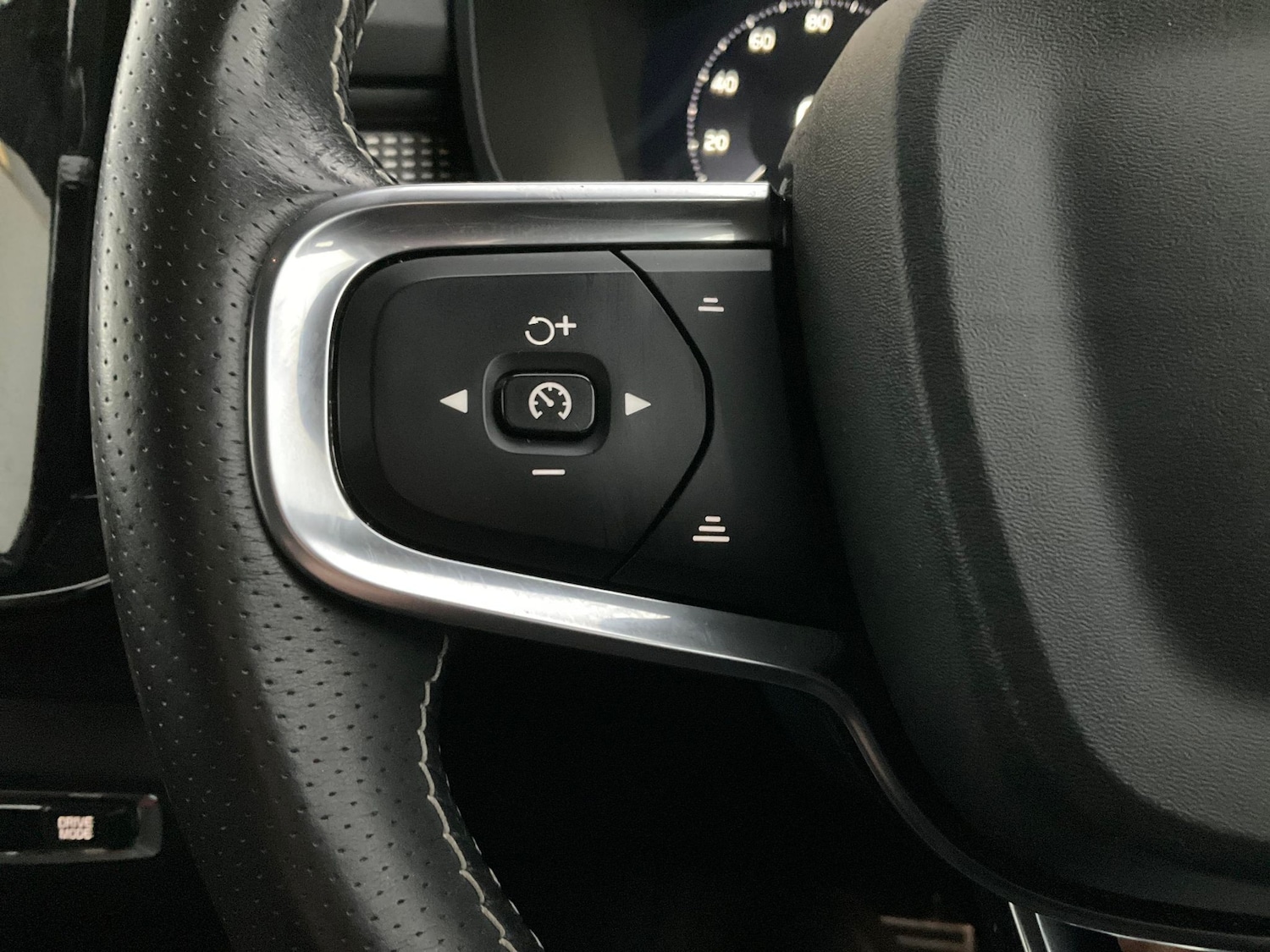 Used Volvo XC40 2021 for sale - 76445194: Photo 23