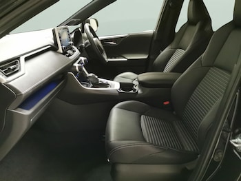 Used Toyota RAV4 2021 for sale - 76428477: Photo