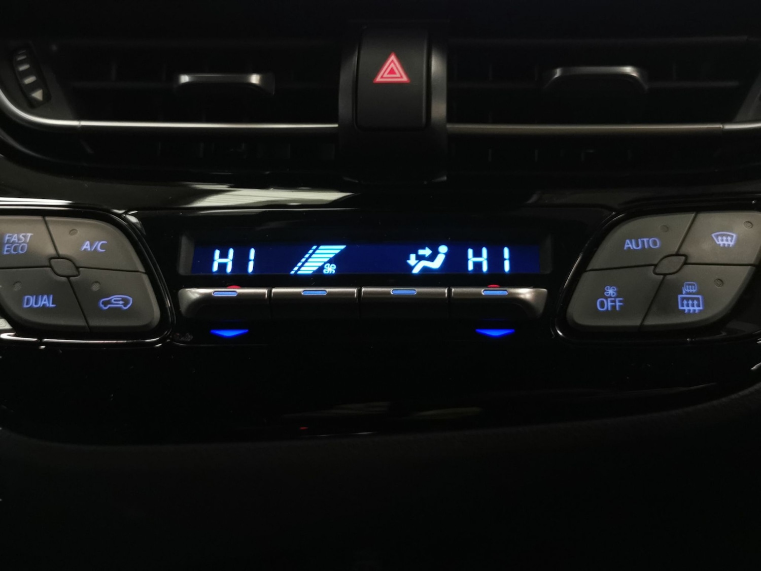 Used Toyota C-HR 2023 for sale - 77321498: Photo 16