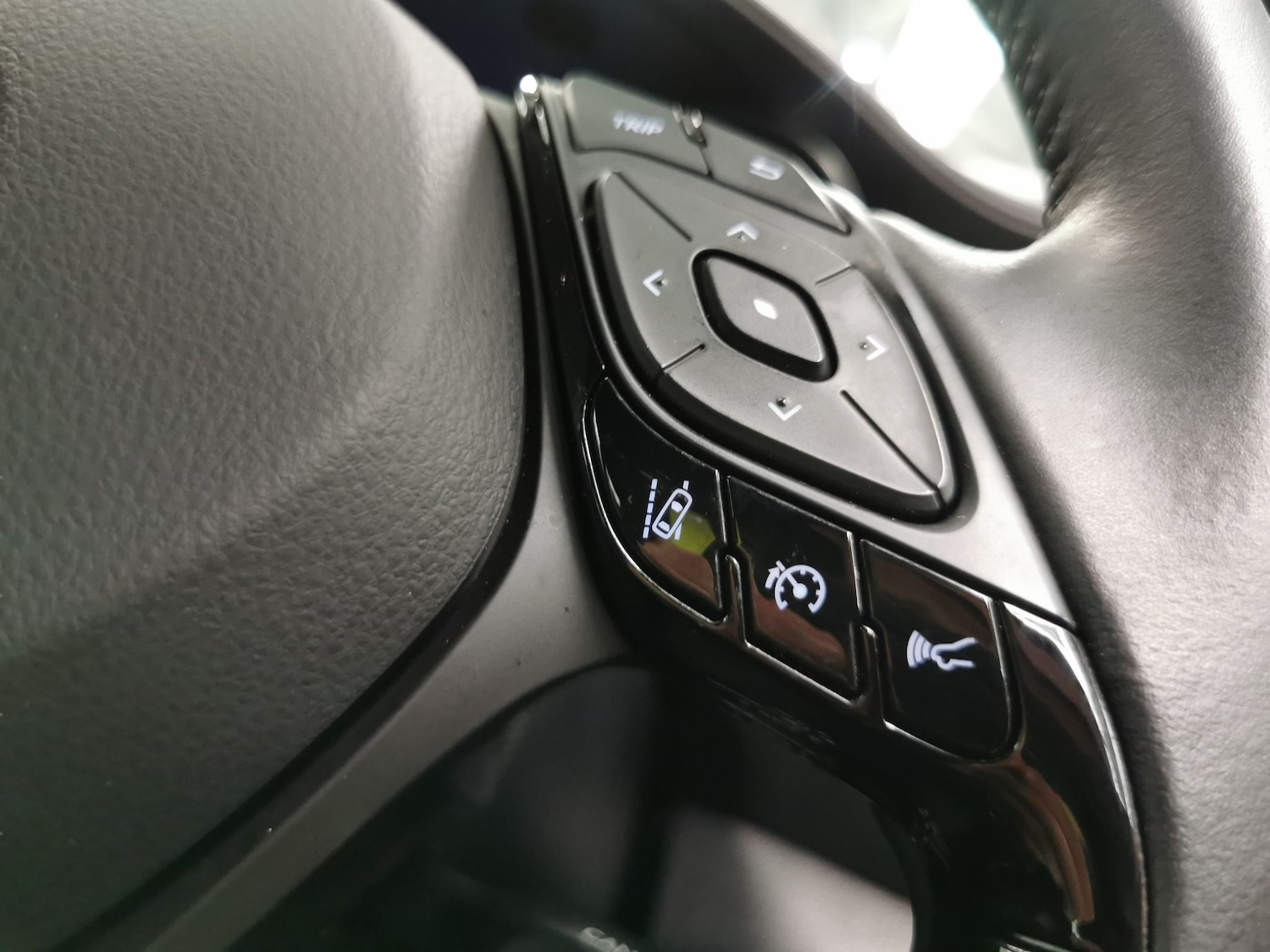 Used Toyota C-HR 2023 for sale - 77321498: Photo 20