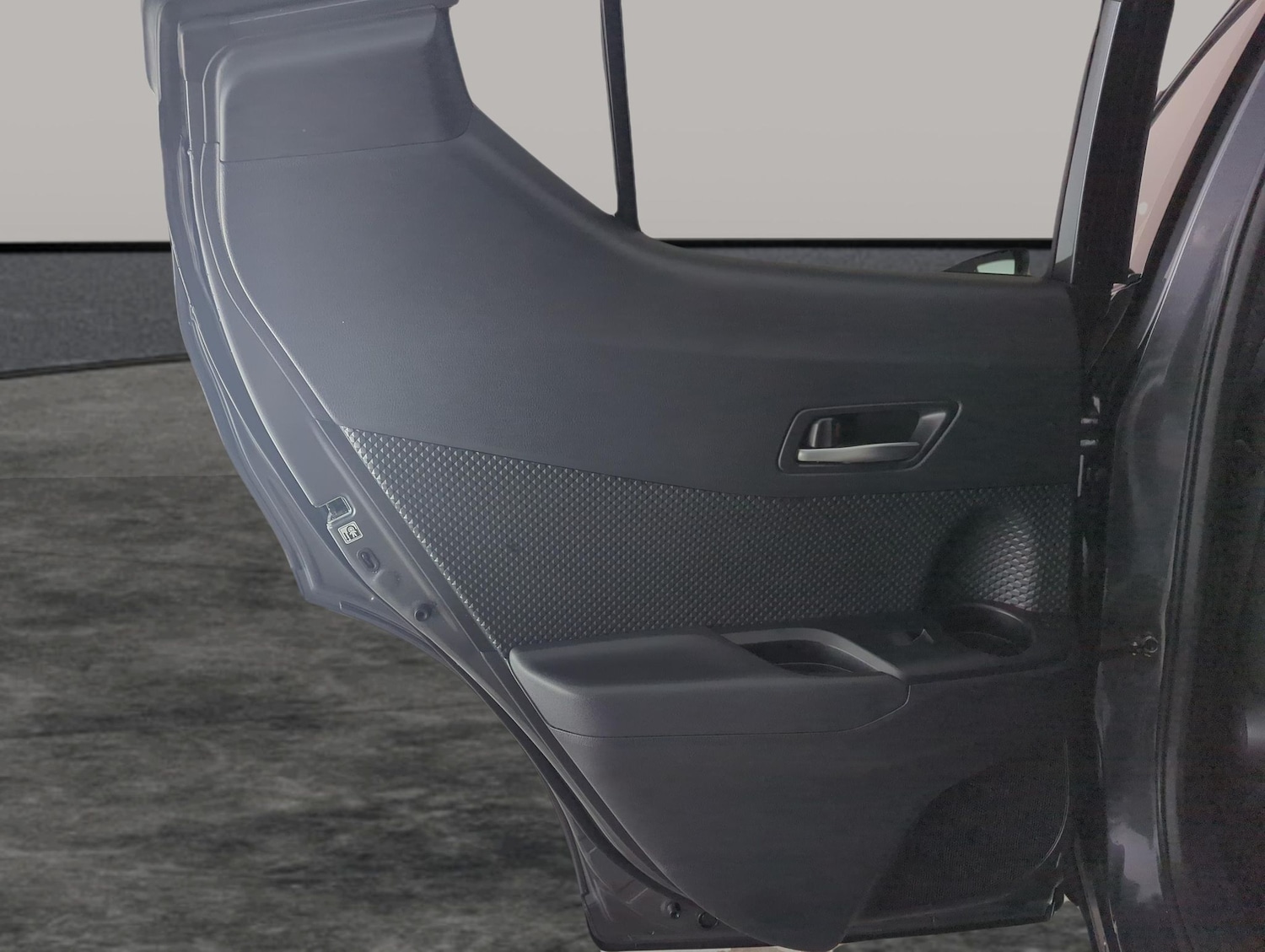 Used Toyota C-HR 2023 for sale - 77321498: Photo 28