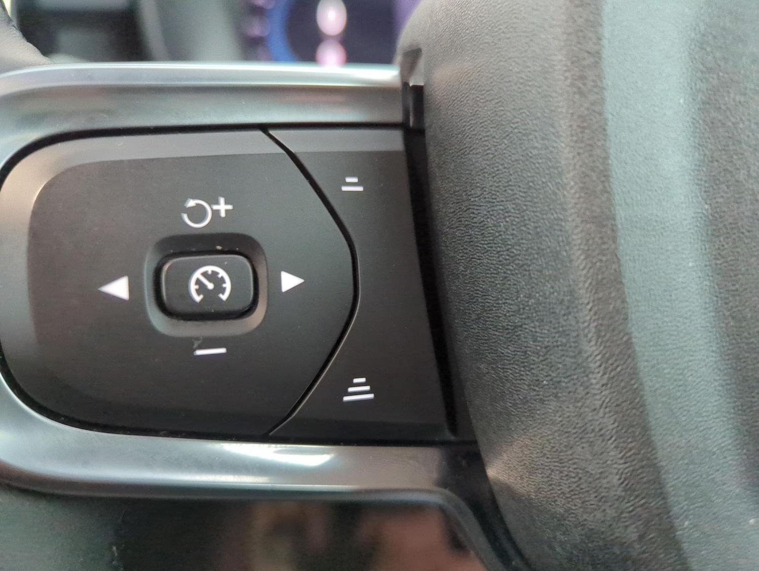 Used Volvo C40 2023 for sale - 77888112: Photo 27