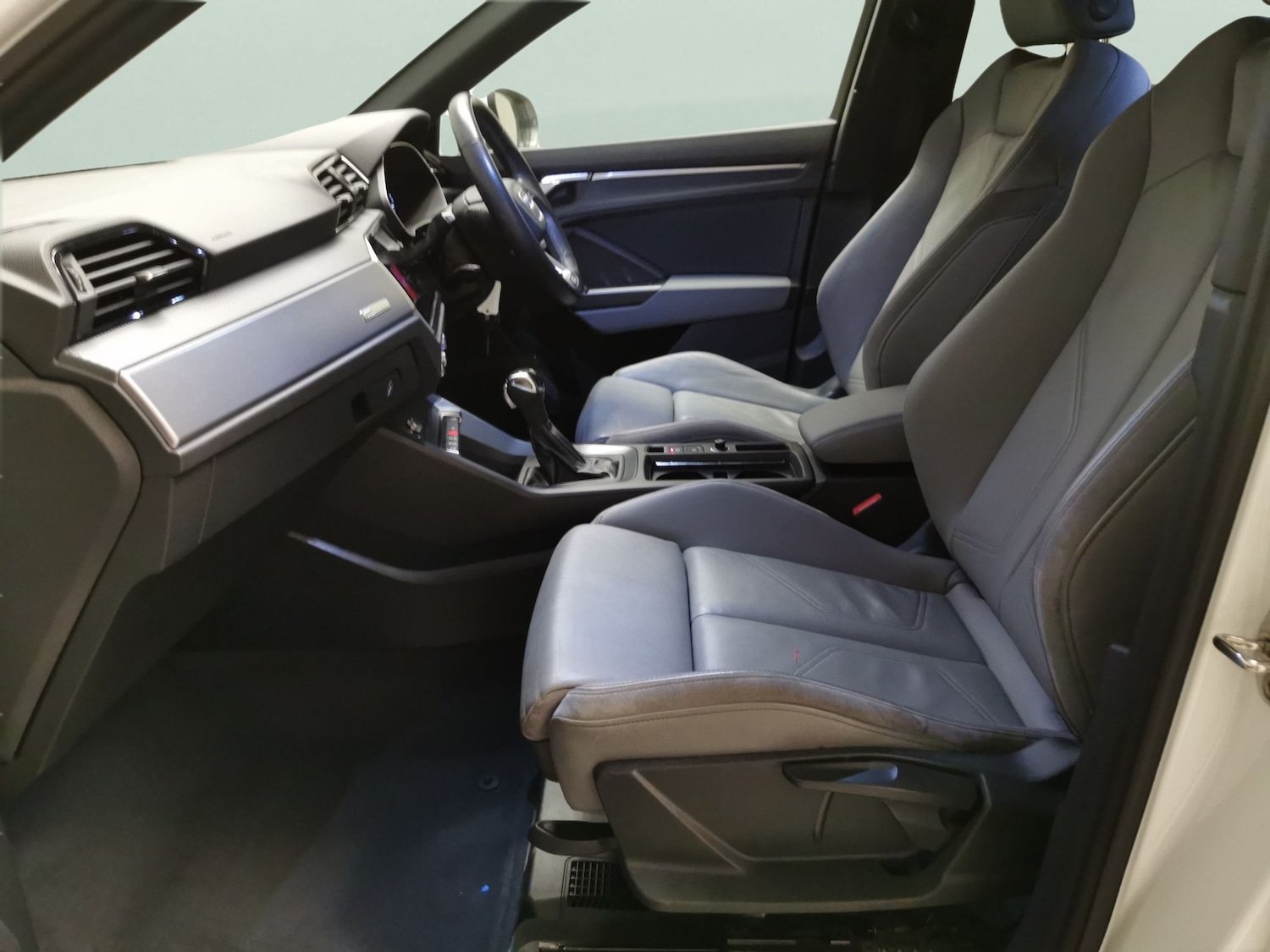 Used Audi Q3 2021 for sale - 77942622: Photo 4