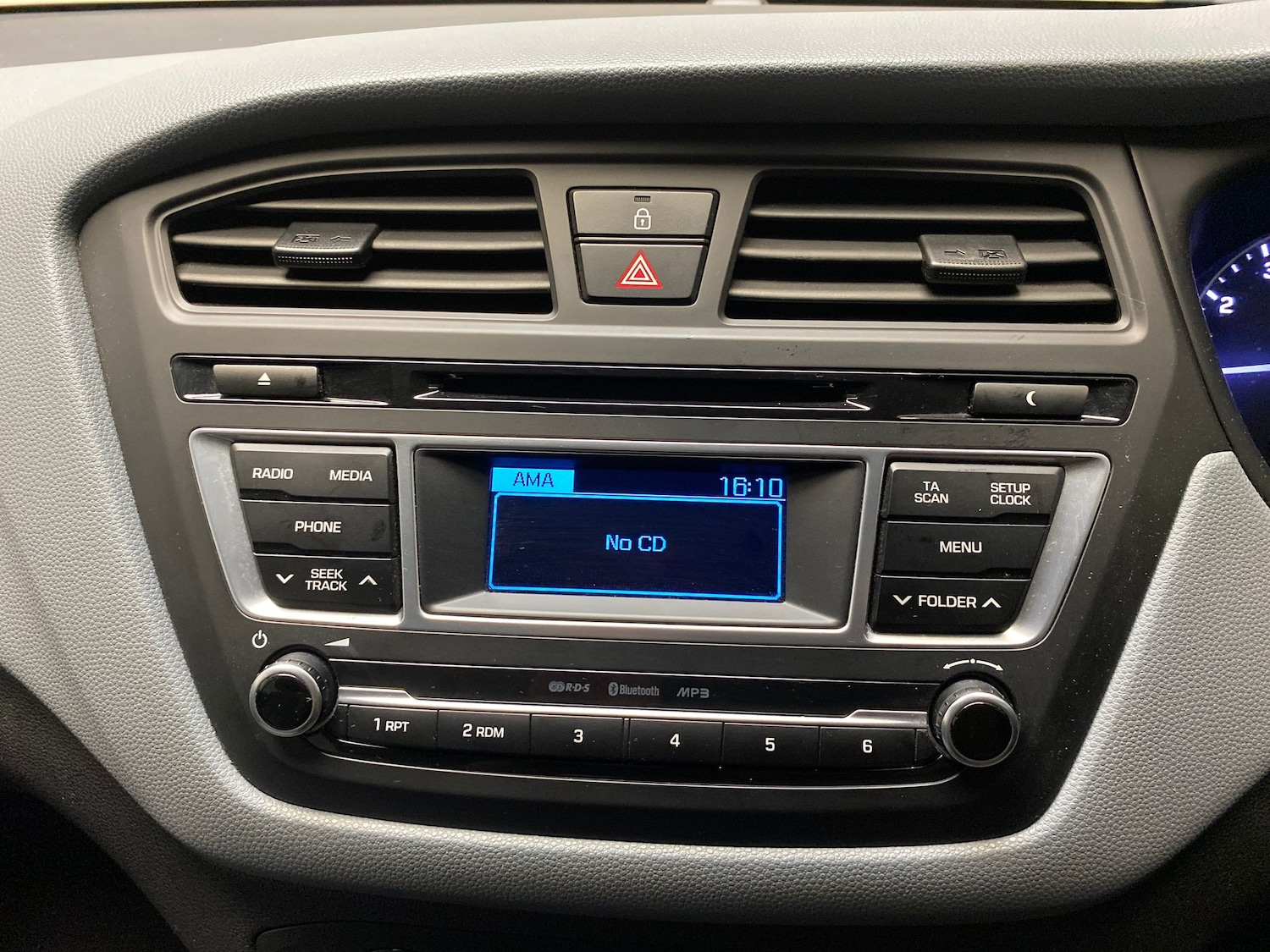 Used Hyundai i20 2015 for sale - 77804240: Photo 12