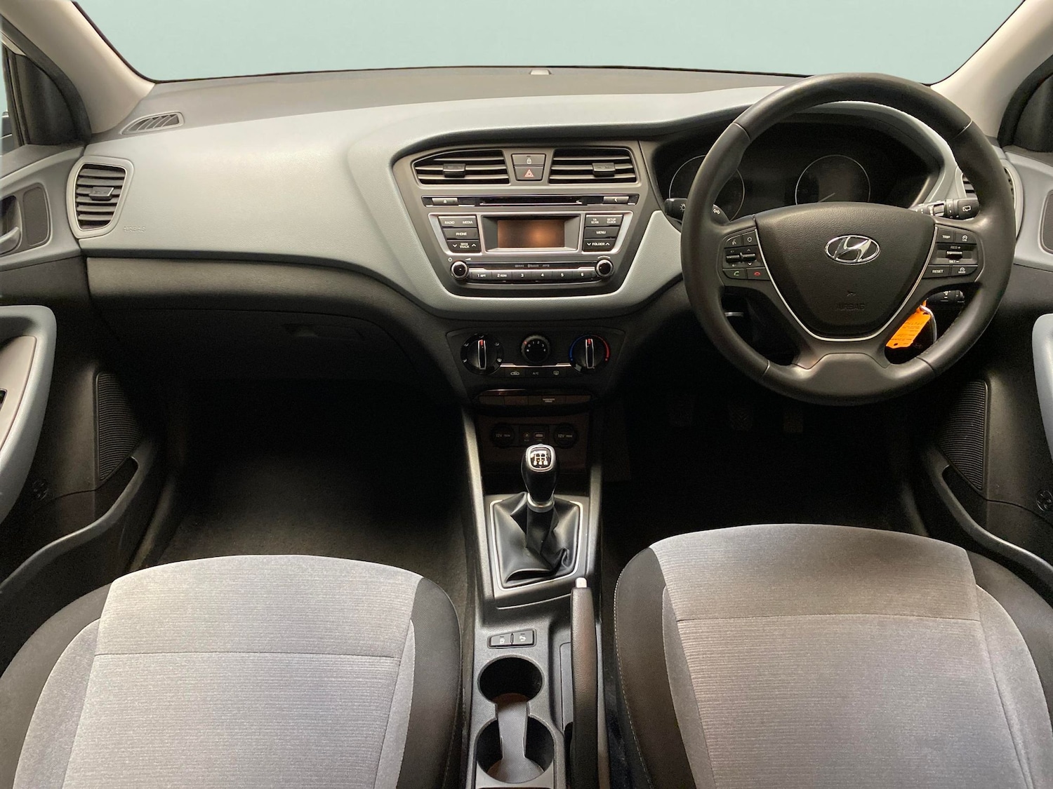 Used Hyundai i20 2015 for sale - 77804240: Photo 5