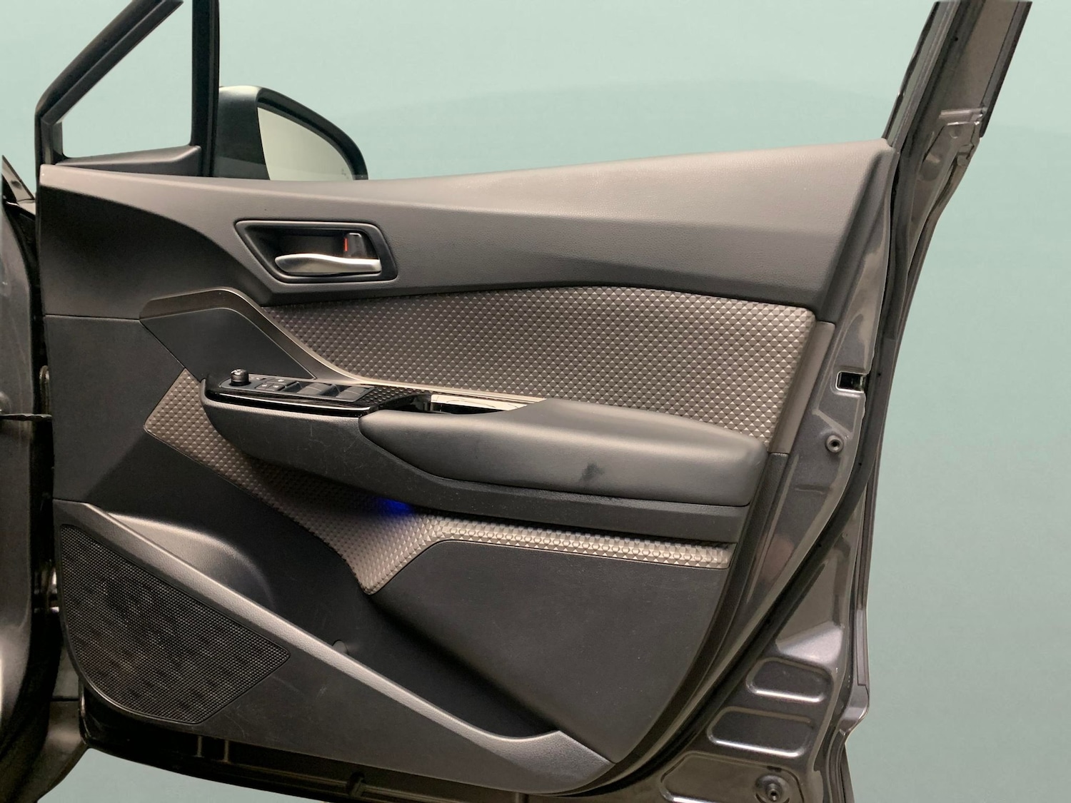 Used Toyota C-HR 2022 for sale - 77475459: Photo 27