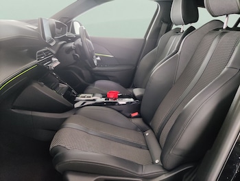 Used Peugeot 2008 2023 for sale - 78825020: Photo