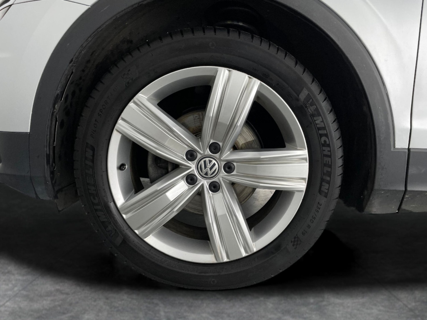 Used Volkswagen Tiguan 2020 for sale - 76709856: Photo 26