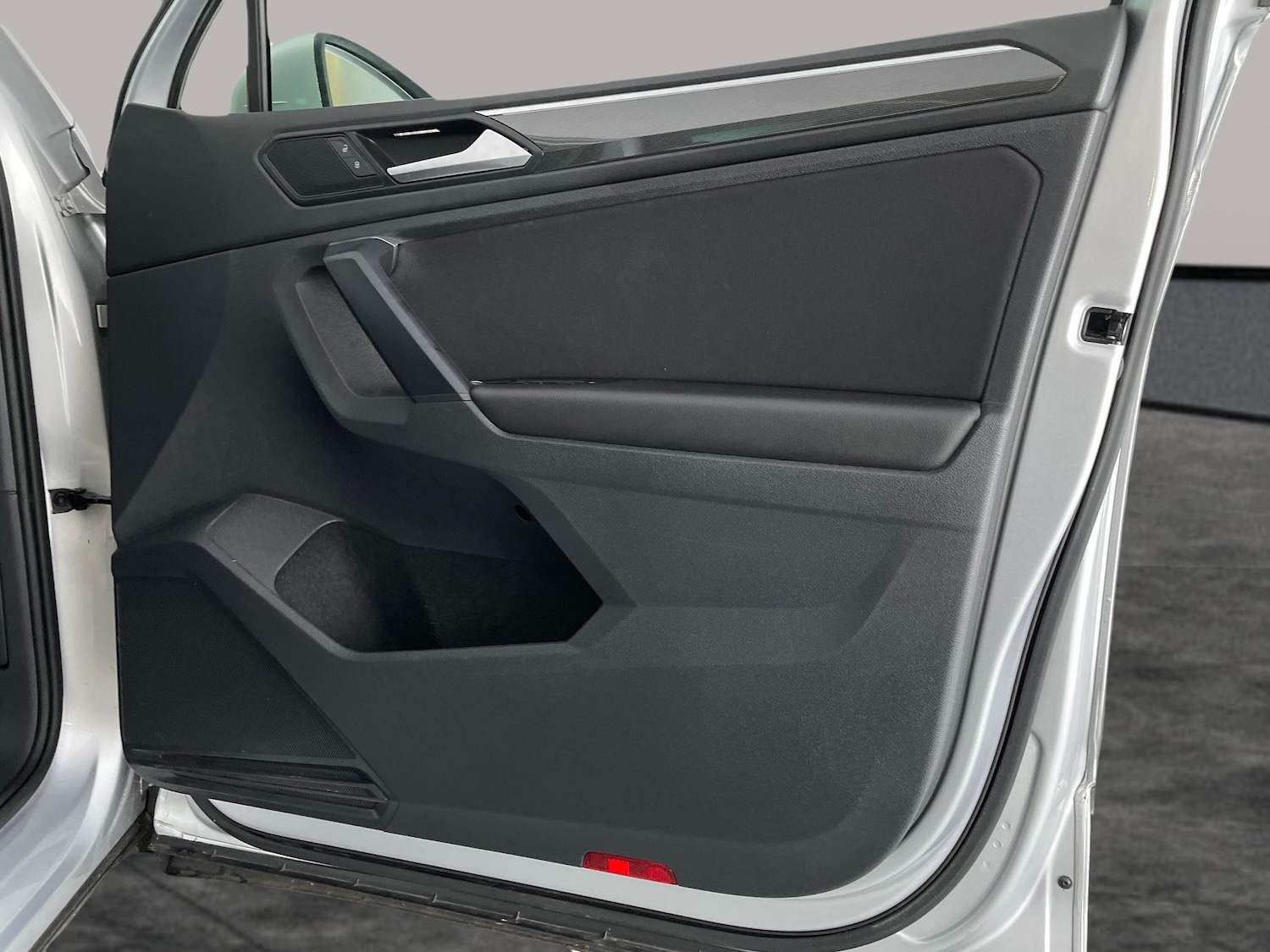 Used Volkswagen Tiguan 2020 for sale - 76709856: Photo 33