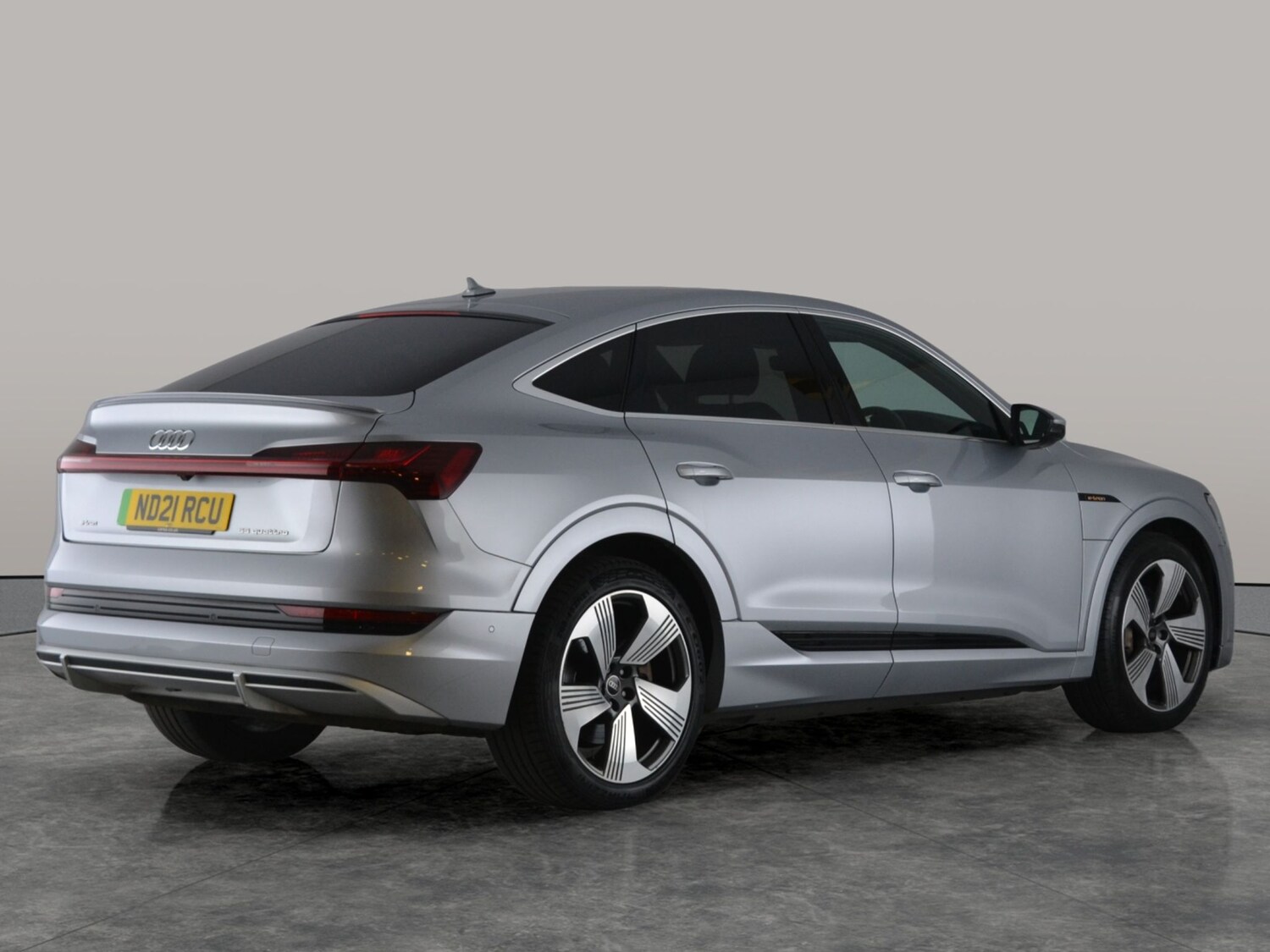 Used Audi e-tron 2021 for sale - 77960549: Photo 10