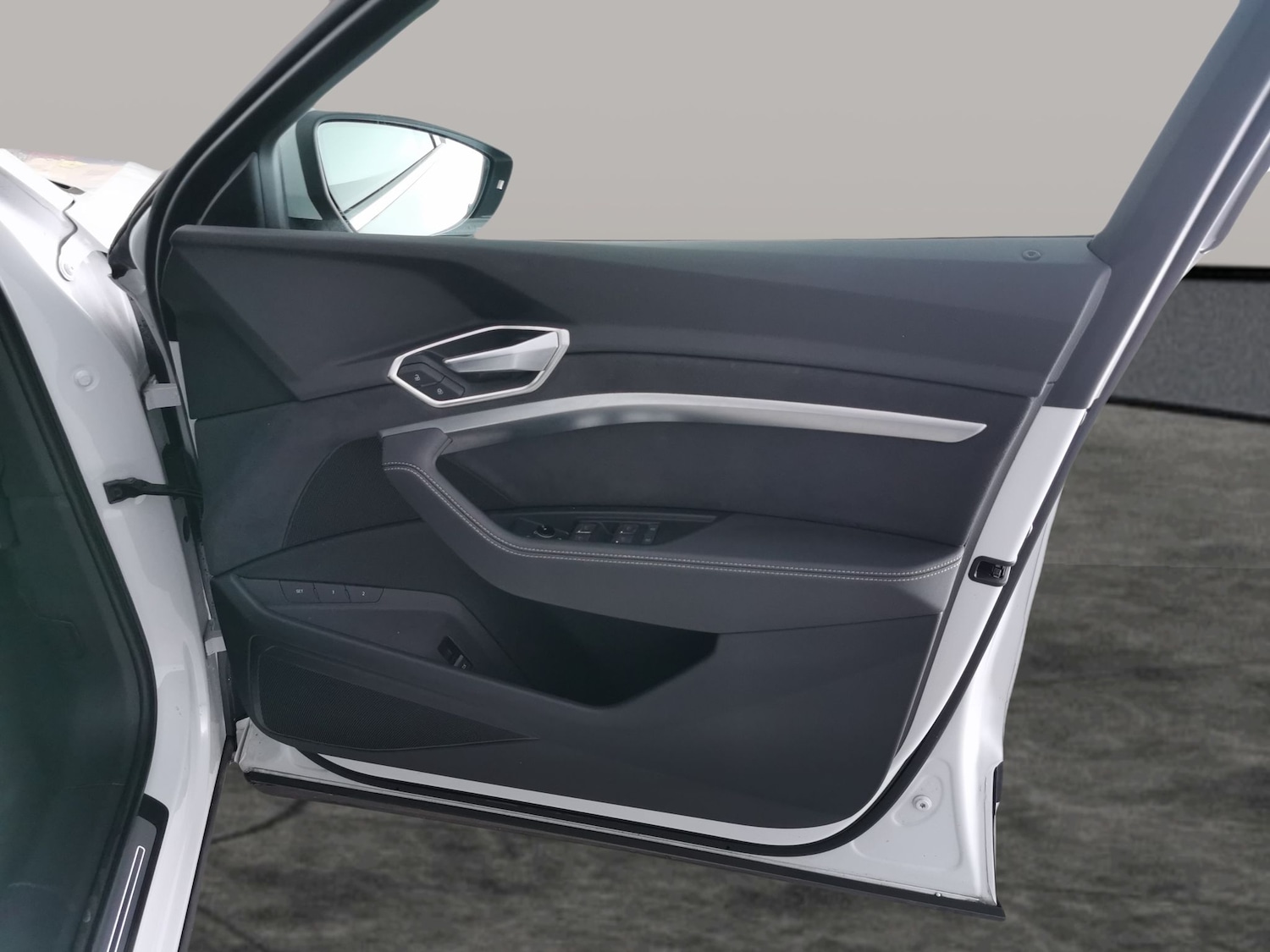 Used Audi e-tron 2022 for sale - 77225536: Photo 35