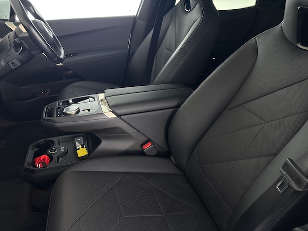 Used BMW iX 2022 for sale - 76303120: Photo 11