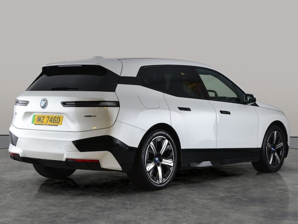Used BMW iX 2022 for sale - 76303120: Photo 16