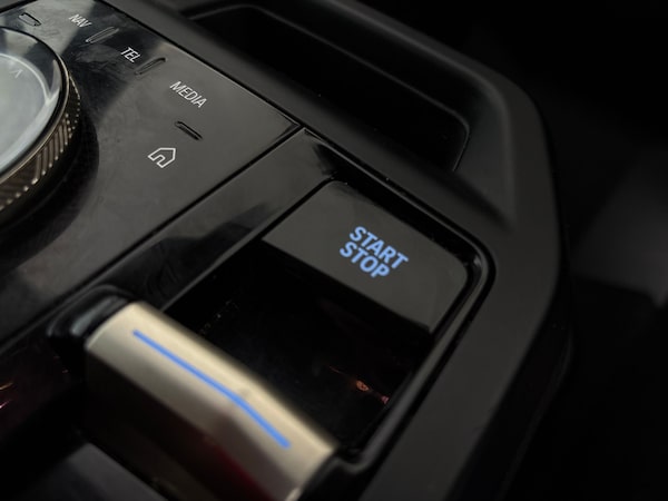 Used BMW iX 2022 for sale - 76303120: Photo 34