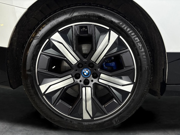 Used BMW iX 2022 for sale - 76303120: Photo 45
