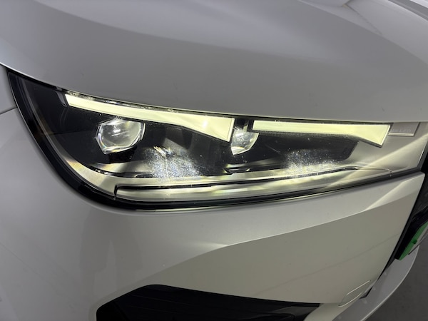 Used BMW iX 2022 for sale - 76303120: Photo 8