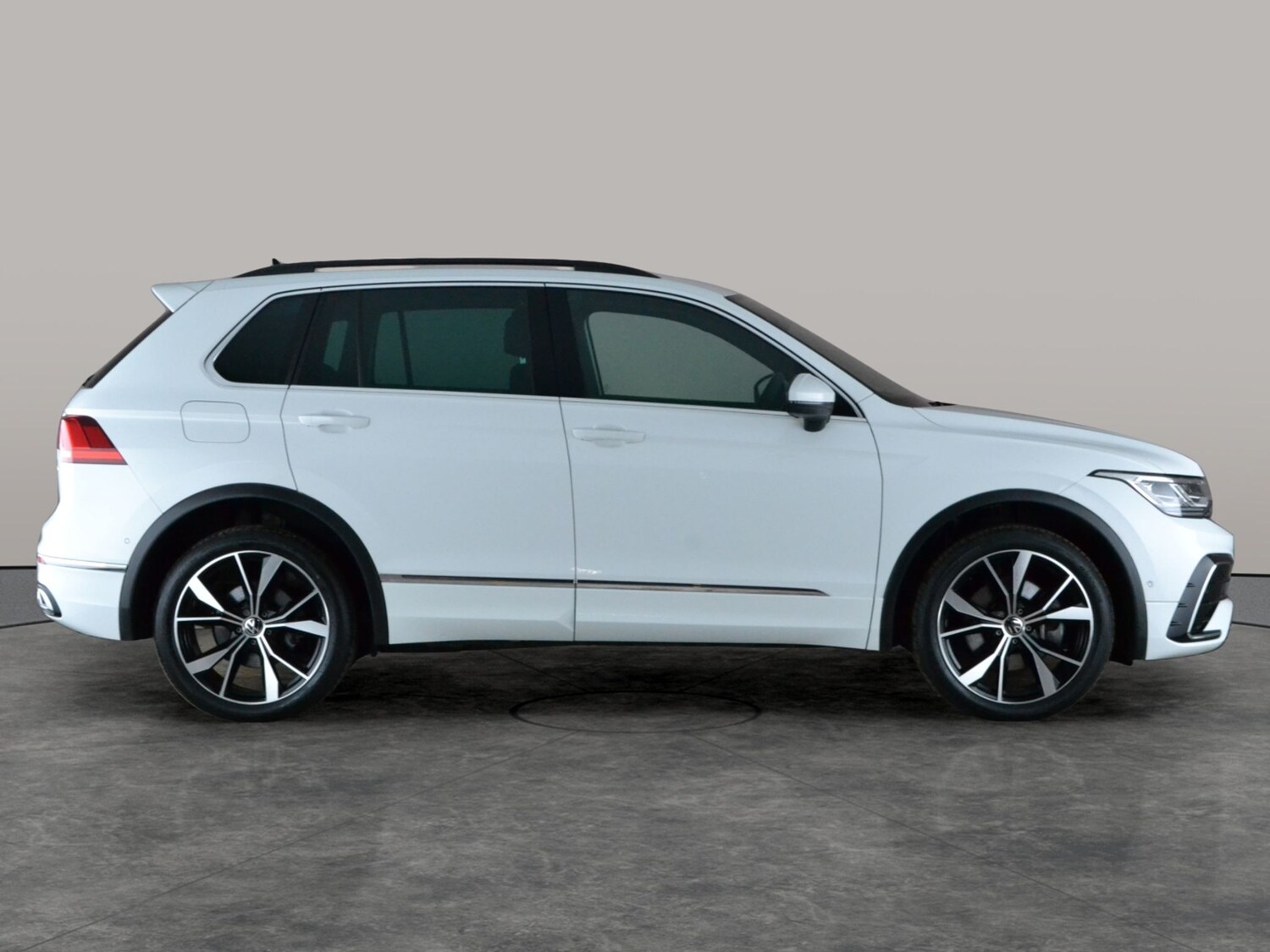 Used Volkswagen Tiguan 2024 for sale - 77827150: Photo 8