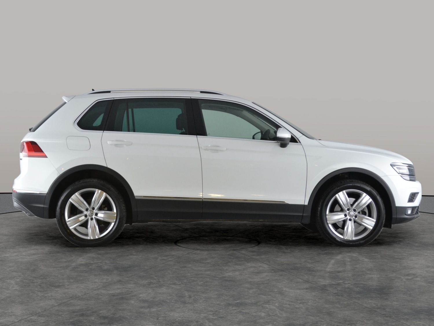 Used Volkswagen Tiguan 2021 for sale - 76519600: Photo 13