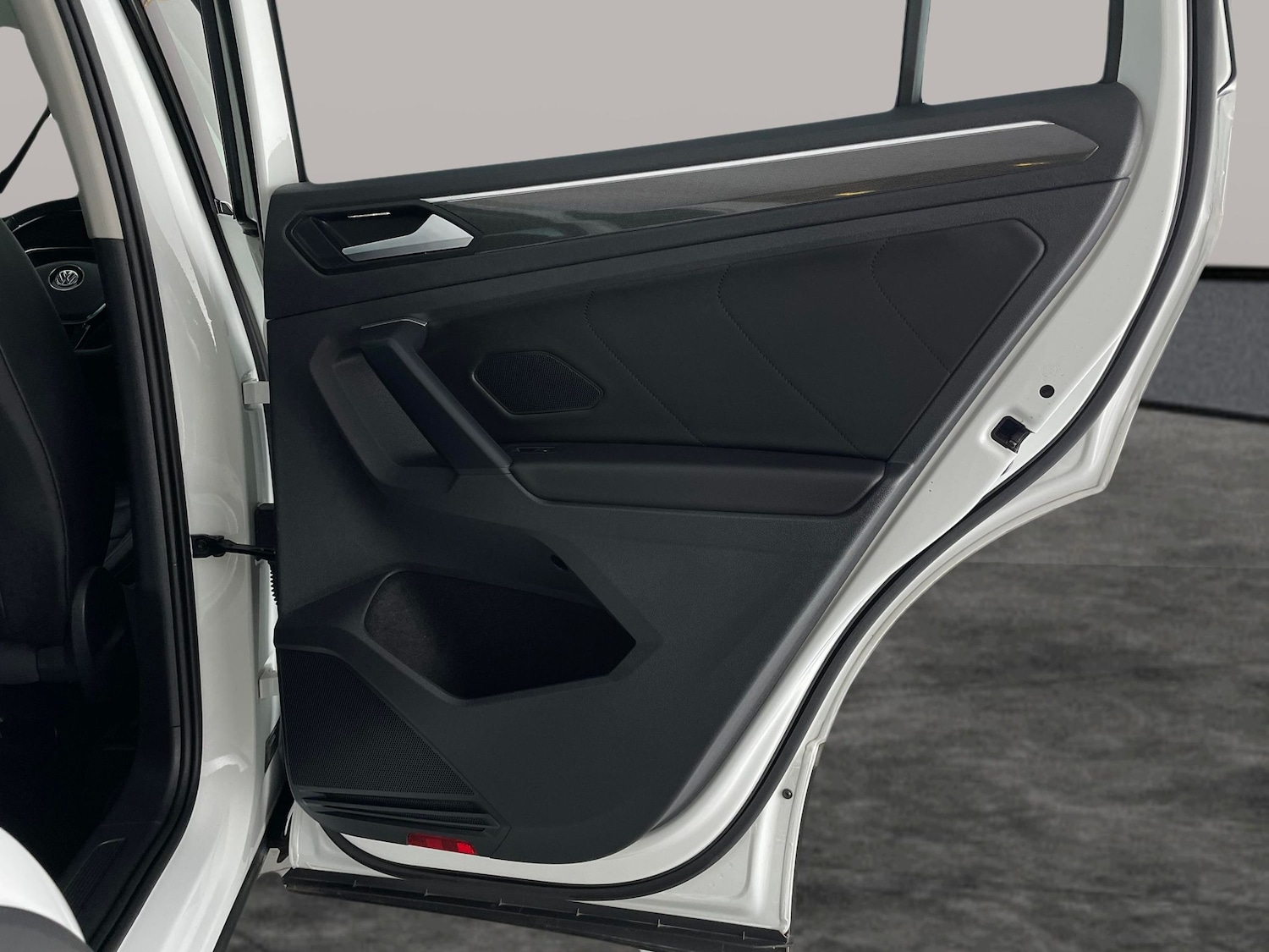 Used Volkswagen Tiguan 2021 for sale - 76519600: Photo 40