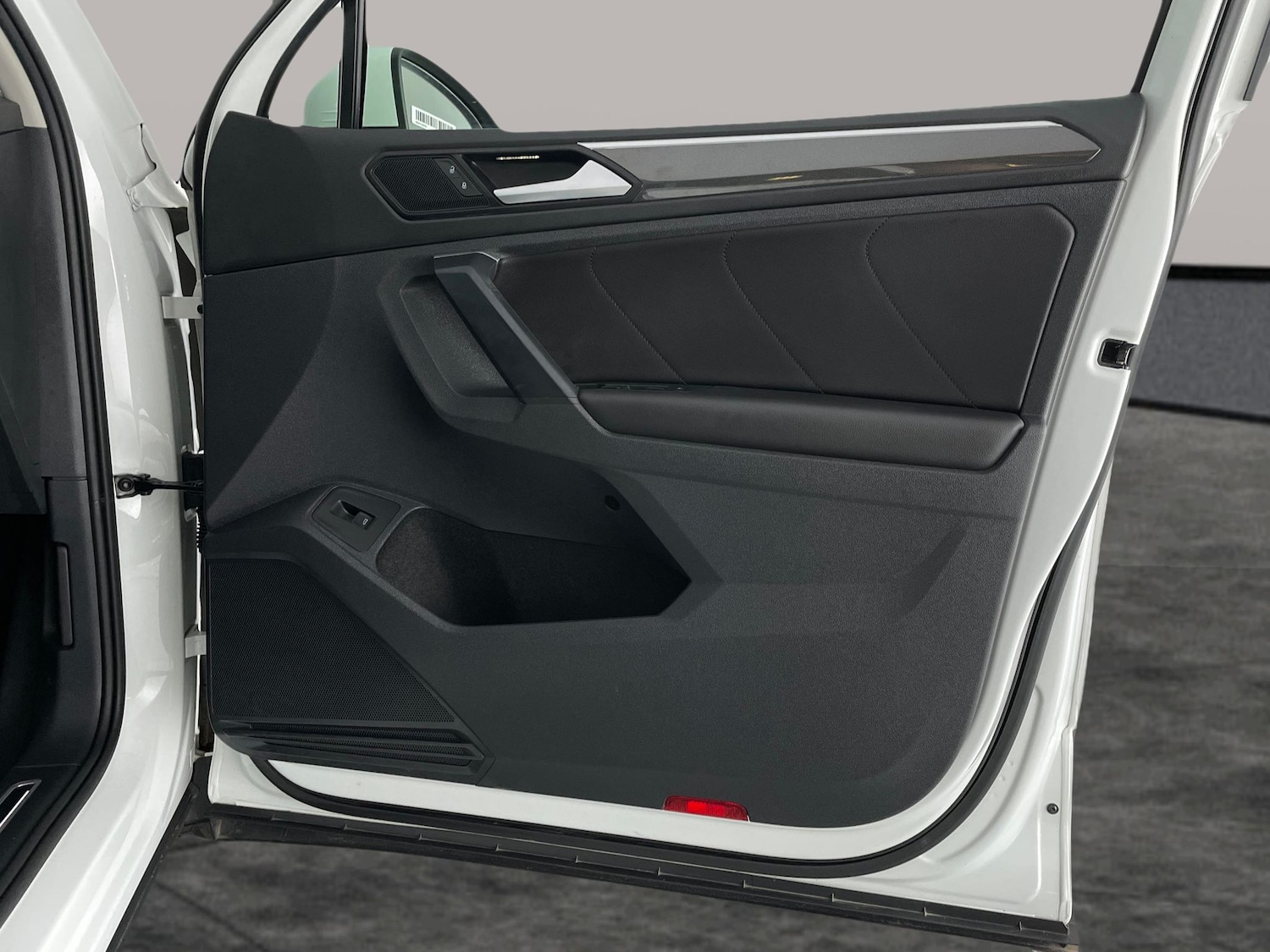 Used Volkswagen Tiguan 2021 for sale - 76519600: Photo 41