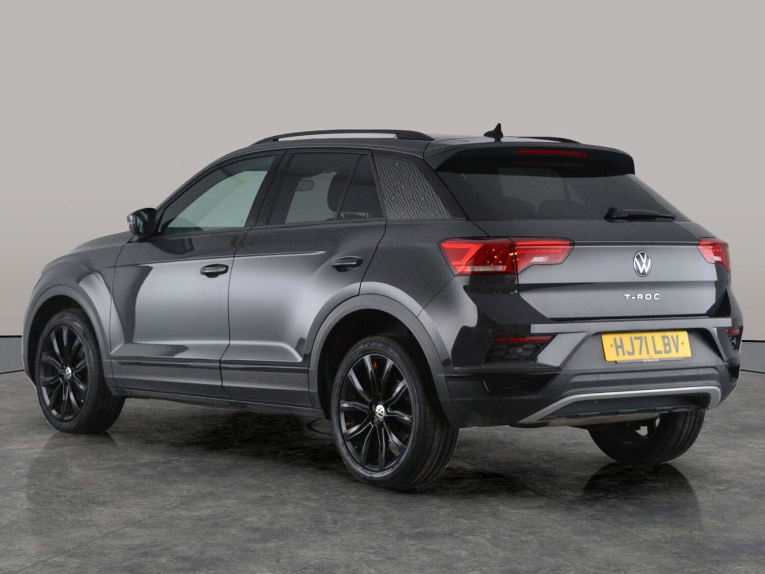 Used Volkswagen T-Roc 2021 for sale - 77581820: Photo 7
