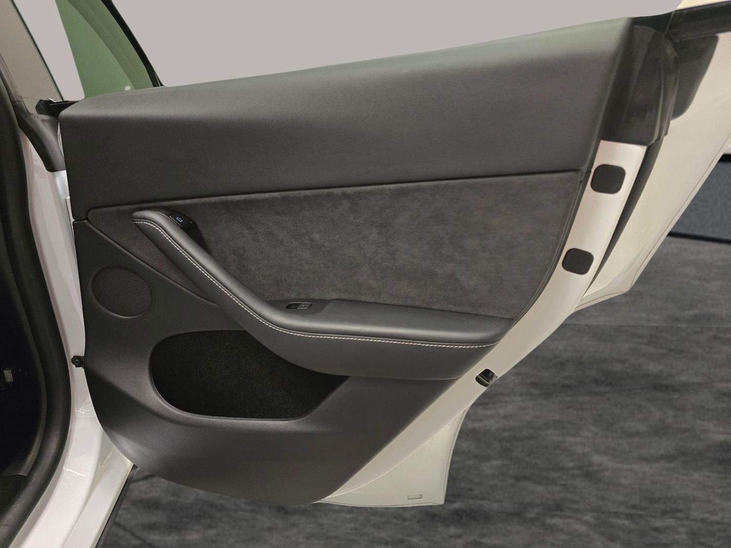 Used Tesla Model Y 2024 for sale - 76529055: Photo 28