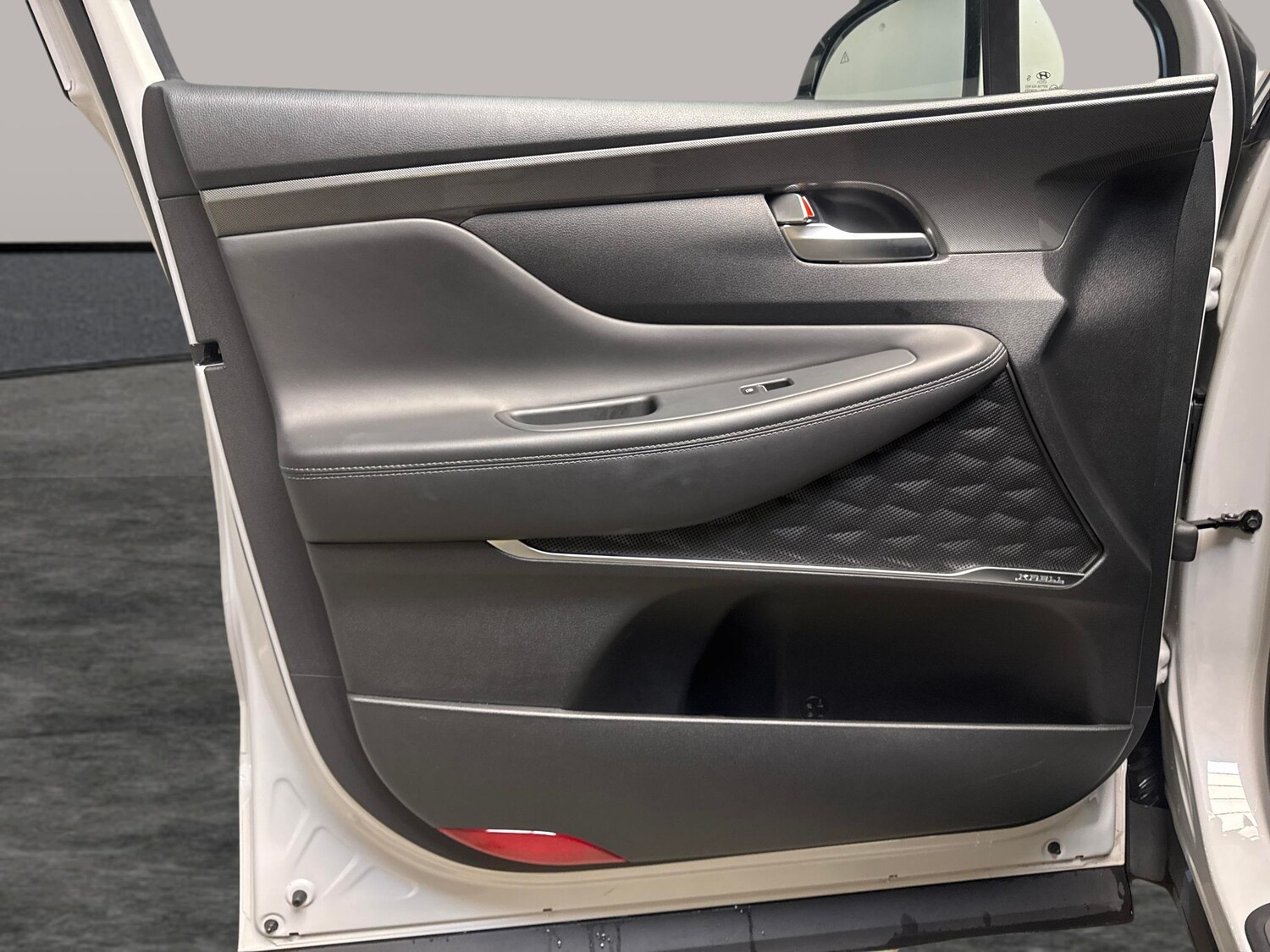 Used Hyundai Santa Fe 2023 for sale - 77679202: Photo 31