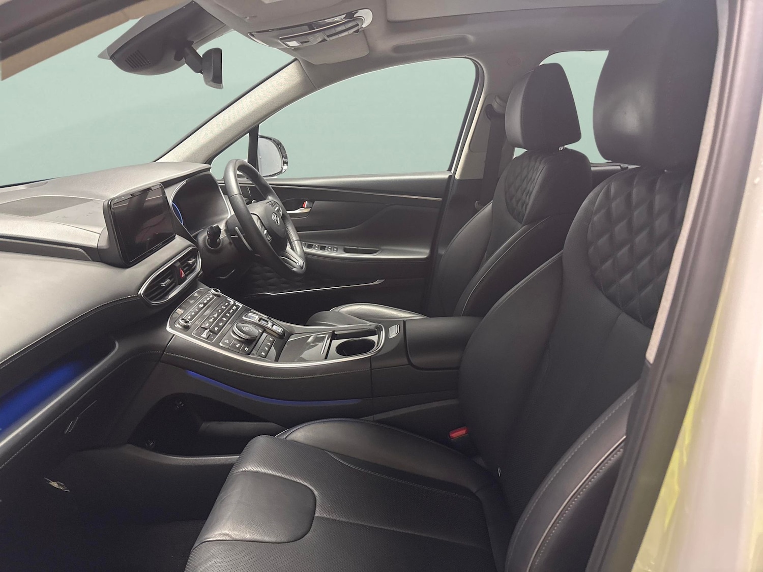 Used Hyundai Santa Fe 2023 for sale - 77679202: Photo 4