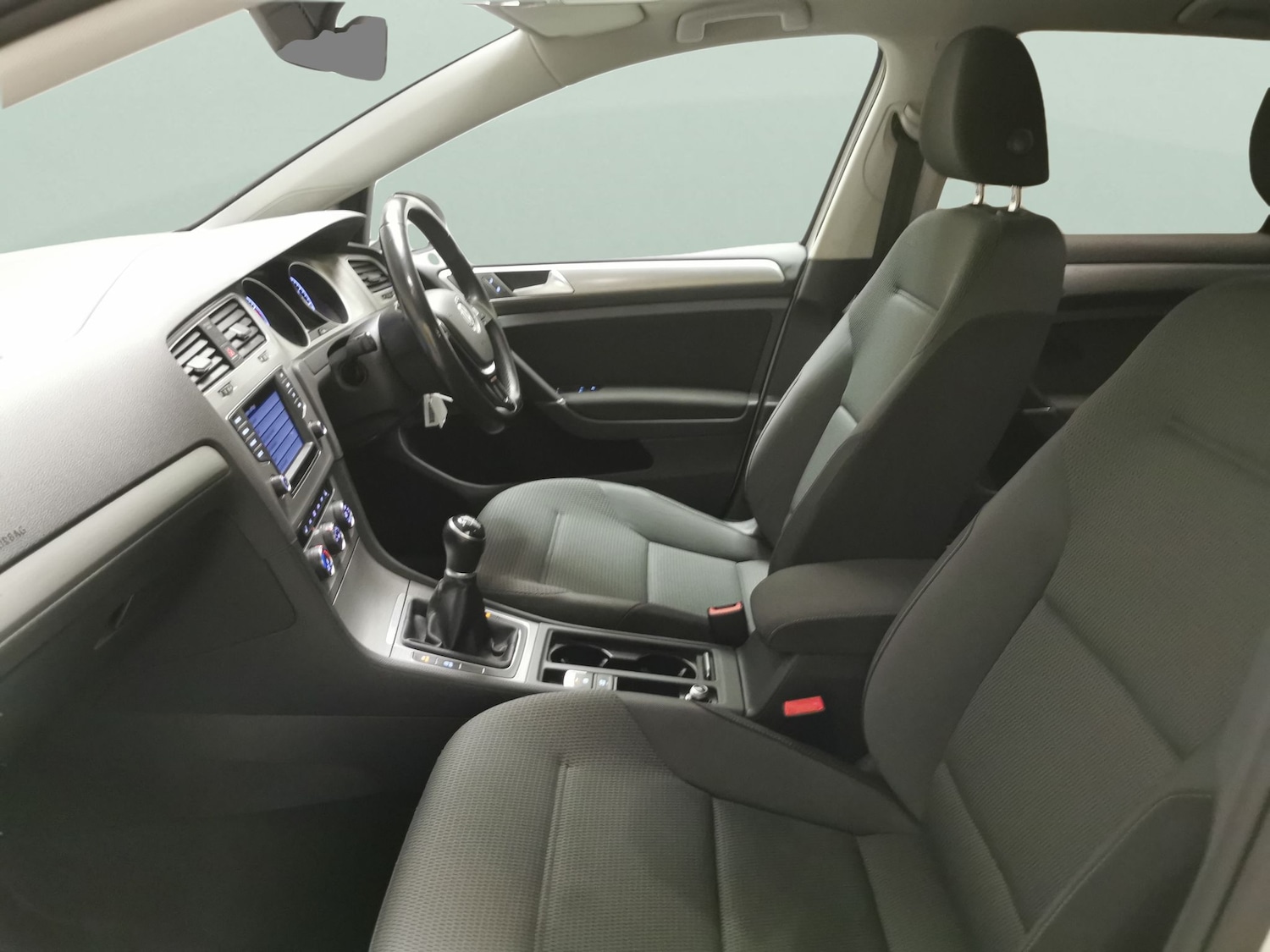 Used Volkswagen Golf 2017 for sale - 78037095: Photo 4