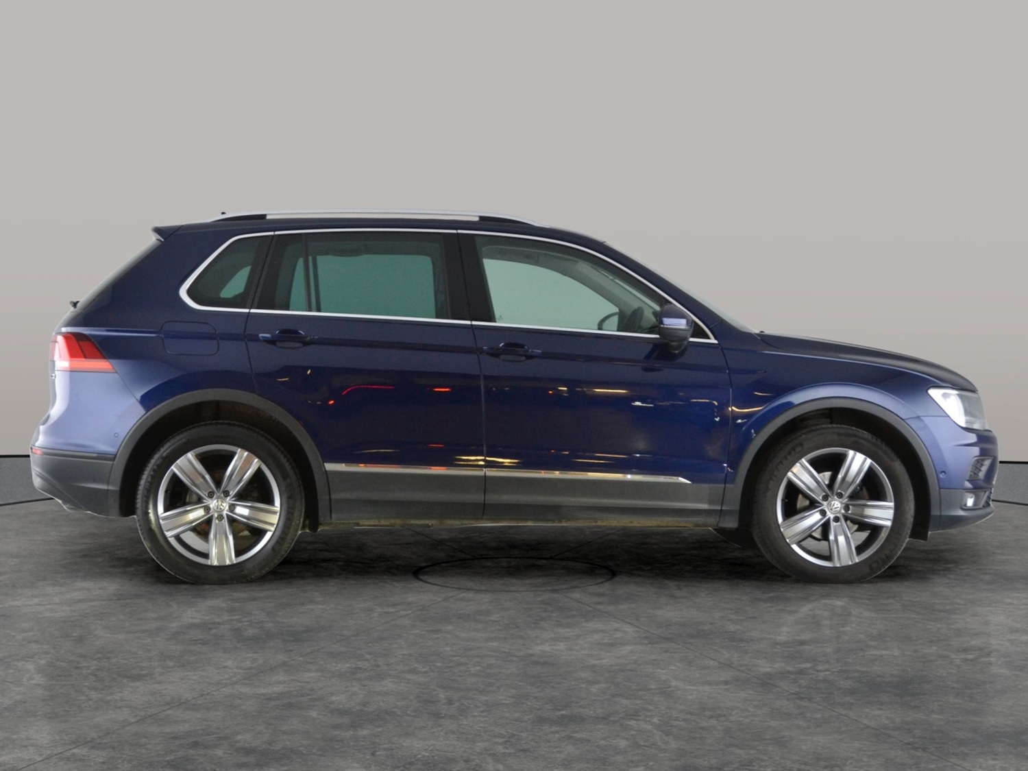 Used Volkswagen Tiguan 2019 for sale - 76933484: Photo 11