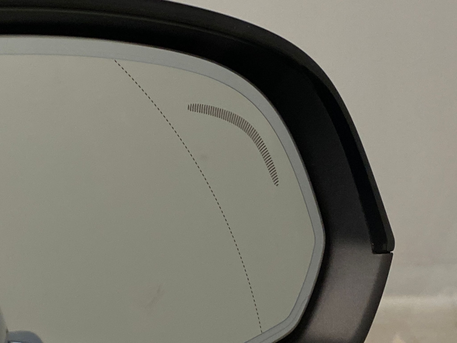 Used Volvo XC40 2023 for sale - 77965701: Photo 13