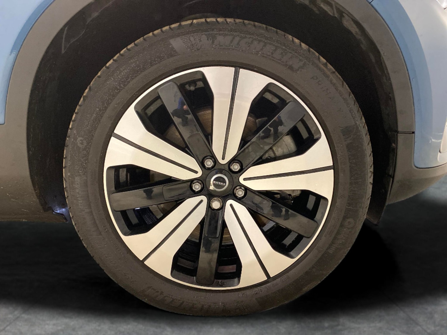 Used Volvo XC40 2023 for sale - 77965701: Photo 21