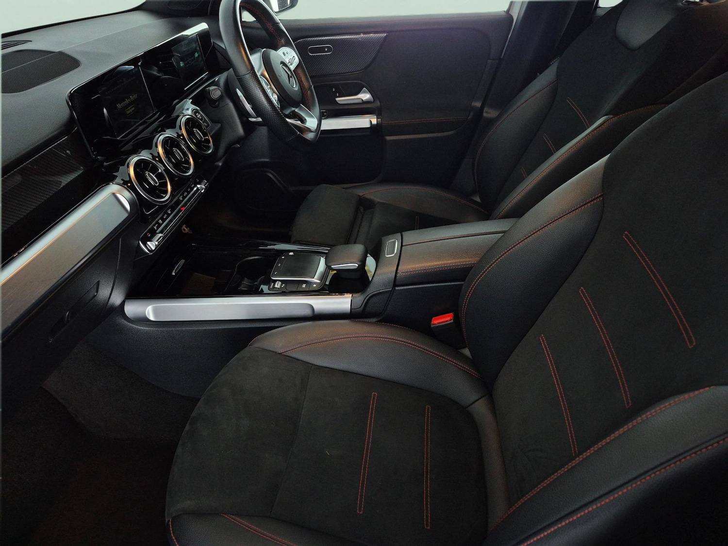 Used Mercedes-Benz GLB 2022 for sale - 78150836: Photo 4